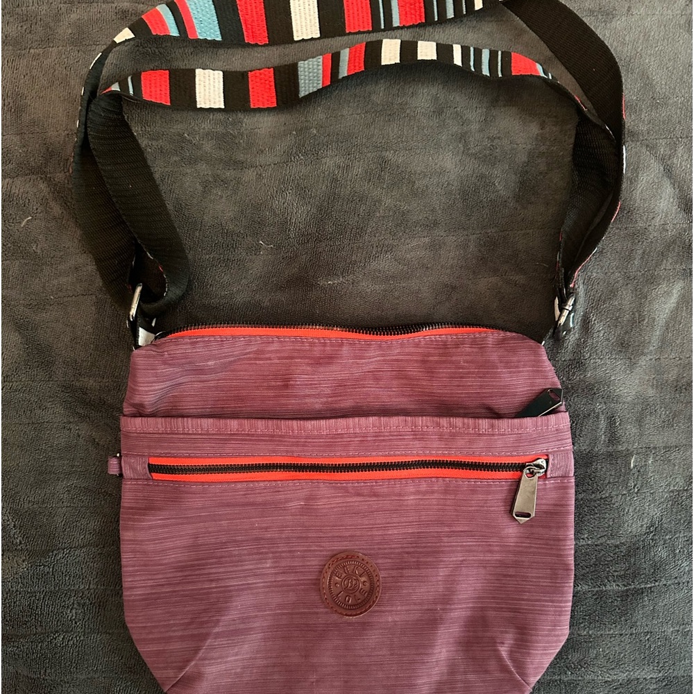 Small Crossbody Bag, like new, adjustable strap